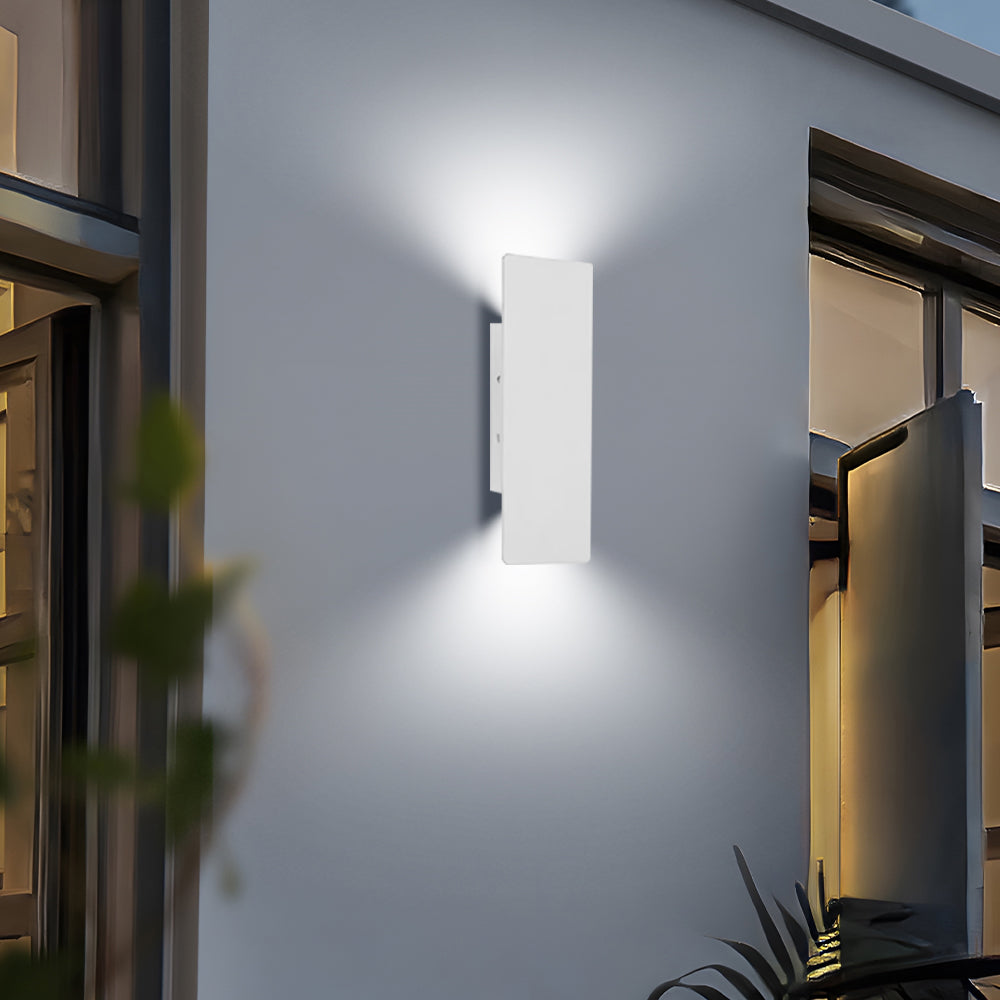 Durable Outdoor Weatherproof Wall Light