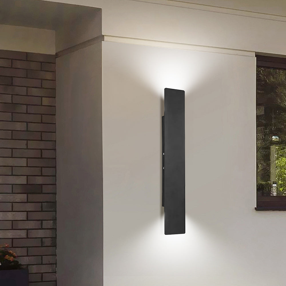 Durable Outdoor Weatherproof Wall Light