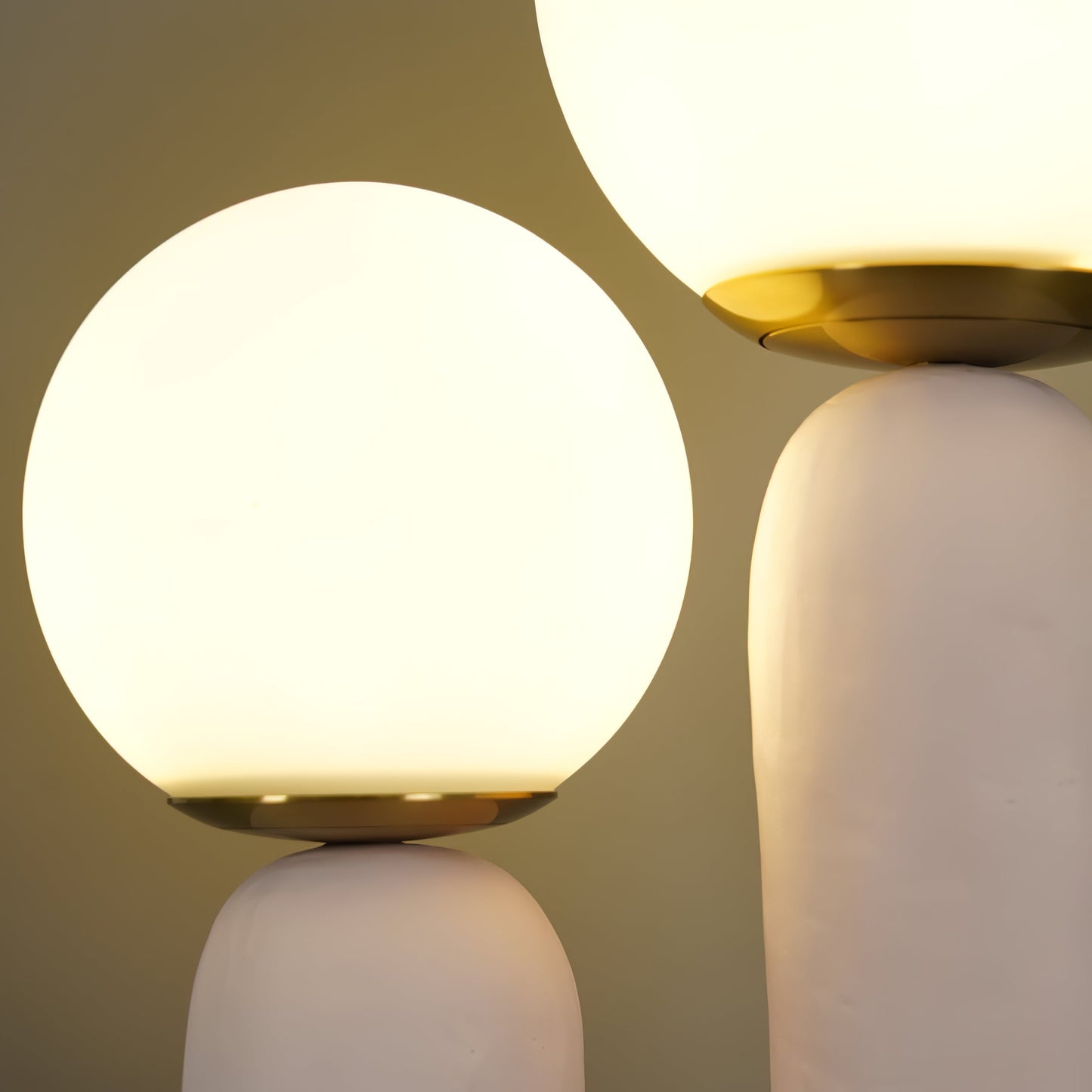 Elegant Wooden Table Light with Earthy Tone