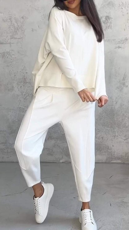 Two-Piece Leisure Suit with Round Neck and Long Sleeves