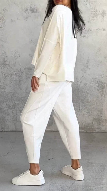 Two-Piece Leisure Suit with Round Neck and Long Sleeves