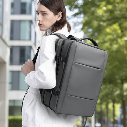 URBANFORM - Aesthetic business backpack with large storage space & laptop compartment