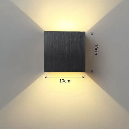 Weatherproof LED Outdoor Wall Lamp