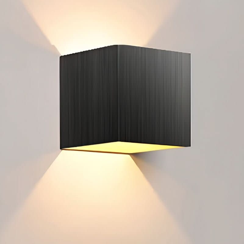 Weatherproof LED Outdoor Wall Lamp