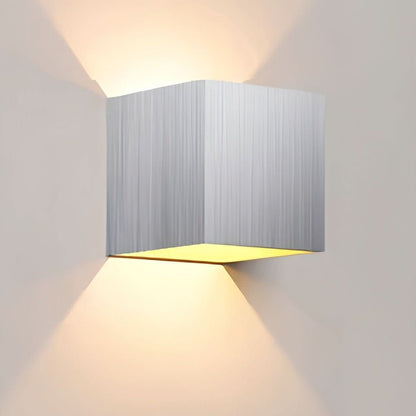 Weatherproof LED Outdoor Wall Lamp