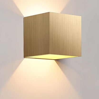 Weatherproof LED Outdoor Wall Lamp