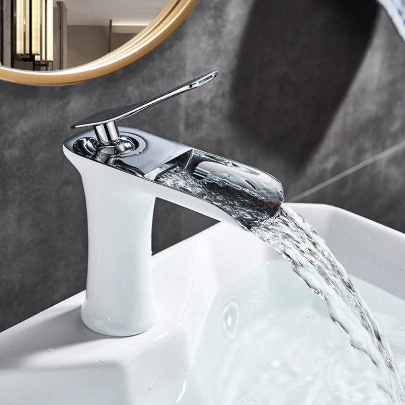 Stylish Bathroom Faucet – Luxury Look