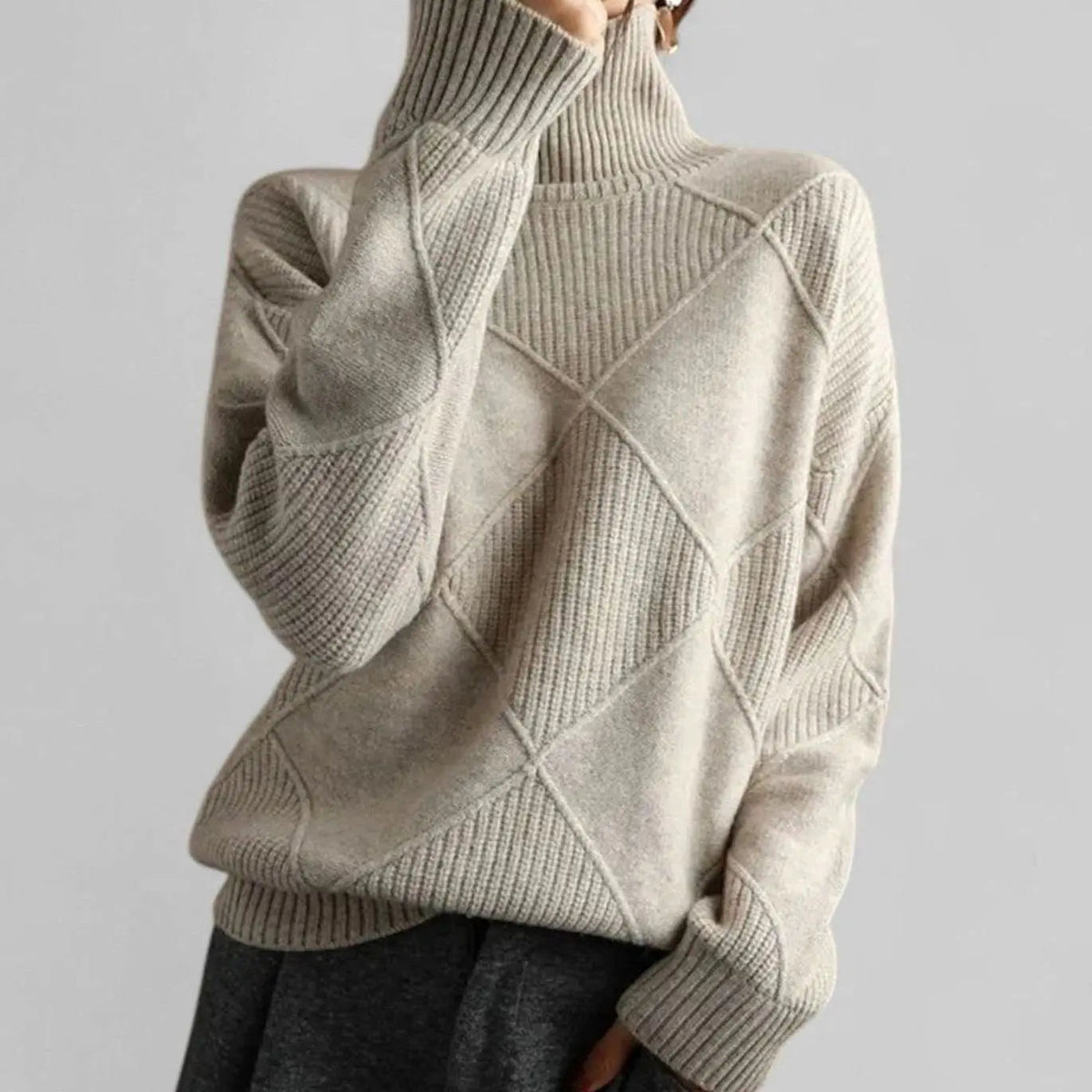 Women's Oversized Diamond-Knit Turtleneck Sweater