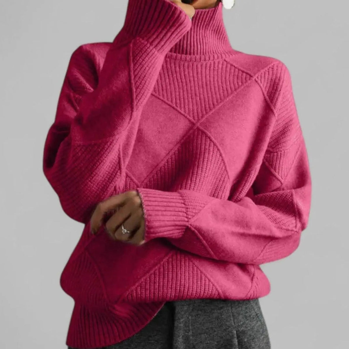 Women's Oversized Diamond-Knit Turtleneck Sweater